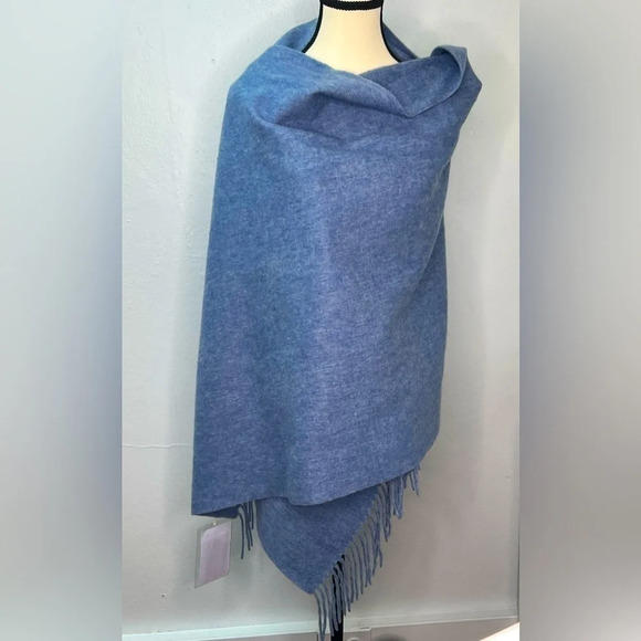Acne Studios 100% Virgin Wool Made in Italy Fringed Large Scarf Shawl wrap - Picture 2 of 10